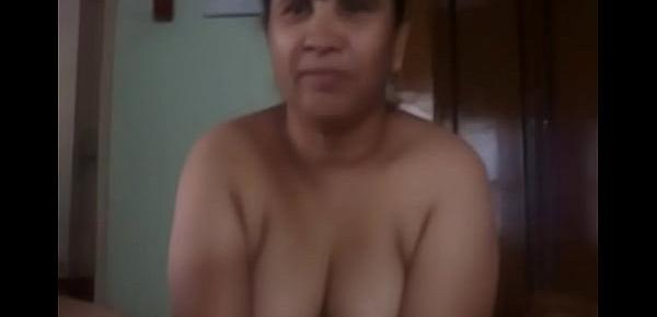  Indian telugu aunties sucking dick